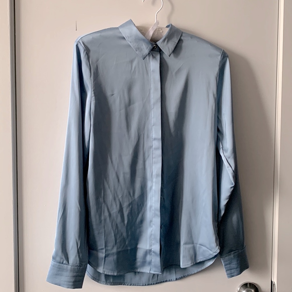 NWT H&M silky shirt-xxs-run large